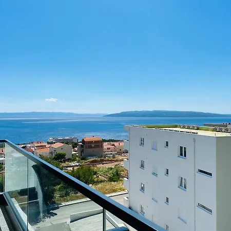 Sunrise Apartment *
